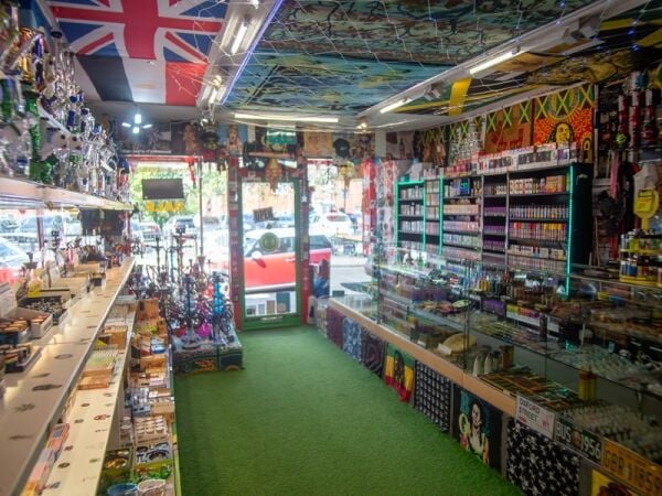 Highly Rated Smoking Accessories And Vapes Shops For Sale