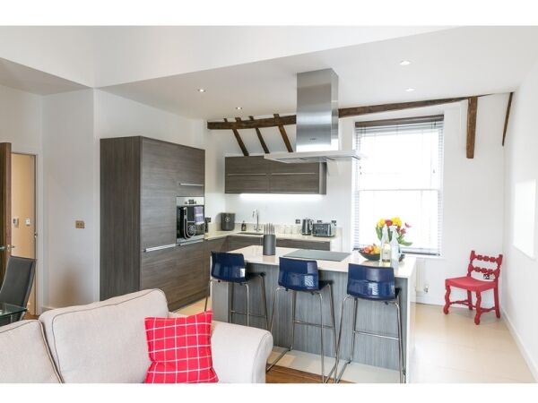 Beautifully Presented Holiday Letting For Sale Photo 3