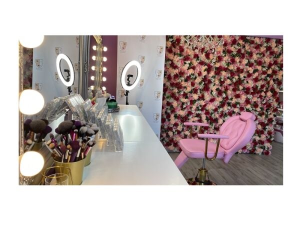 Community Favourite Beauty Studio – Warm, Relaxing Atmosphere Community Favourite Beauty Studio – Warm, Relaxing Atmosphere