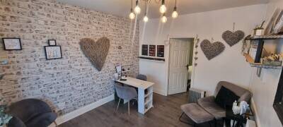Established Beauty Salon in Village Location Photo 3