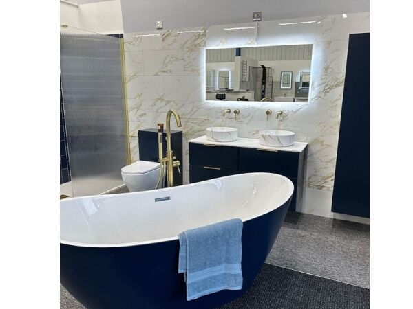 Highly Rated Bathroom Showroom For Sale Photo 3