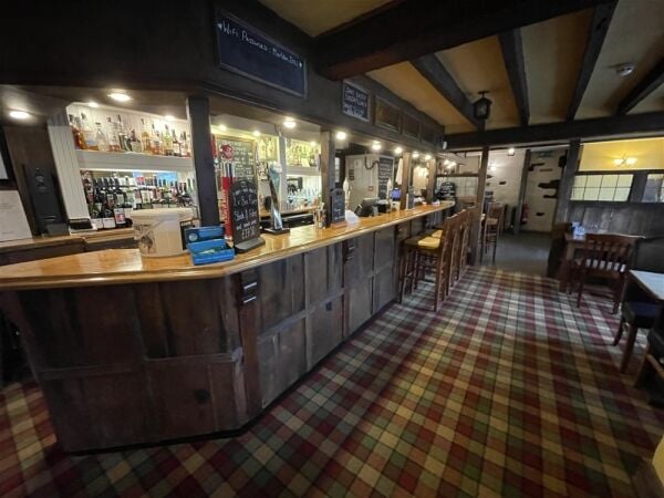 One of Devon’s Finest Country Pubs For Sale in Paignton One of Devon’s Finest Country Pubs For Sale in Paignton