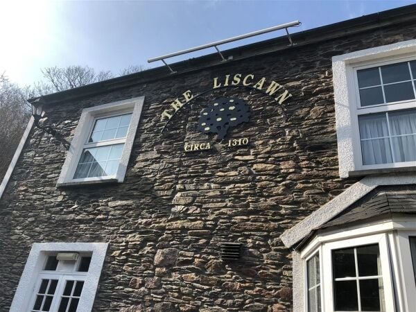 A 14TH CENTURY HOTEL, BAR AND RESTAURANT