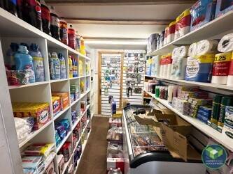 CONVENIENCE STORE:OFF LICENCE:NEWSAGENT: STALYBRIDE Photo 3