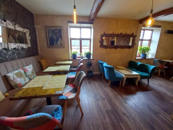 Cafe & Sandwich Bars For Sale in Oakham Photo 3