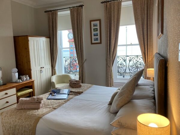 Highly Rated 9 Bedroom B&B Enjoying An Unrivalled Sea Facing Position With Self-Contained 2 Bedroom Owners Maisonette Highly Rated 9 Bedroom B&B Enjoying An Unrivalled Sea Facing Position With Self-Contained 2 Bedroom Owners Maisonette
