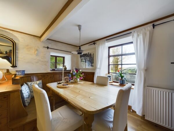 Exceptionally Well Performing & Long Established Gift Shop & Tea Room in the Heart of the Highlands Photo 3