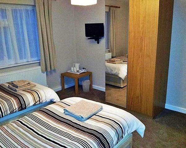 Detached Bunglow Guest House for Sale