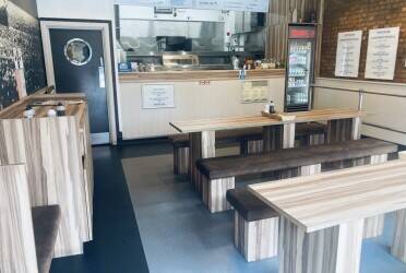 Fully Fitted Fish & Chip Takeaway Shop for Sale in Southgate with Premises Licence Photo 3