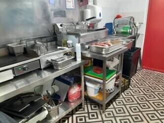 Burger shack fully fitted cheap rent