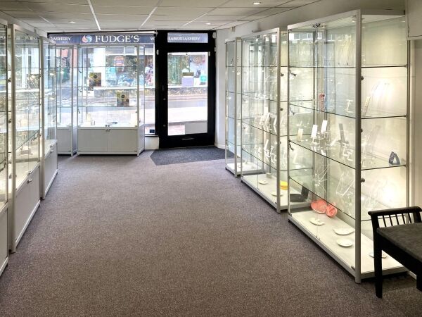 JEWELLERY & GIFTS Photo 3
