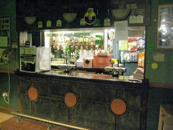 SUPERB LEASEHOLD SNOOKER AND POOL CLUB - AVON Photo 3