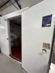 Fully equipped unit in Leyton, perfect for catering, bakery, sweets factory Fully equipped unit in Leyton, perfect for catering, bakery, sweets factory
