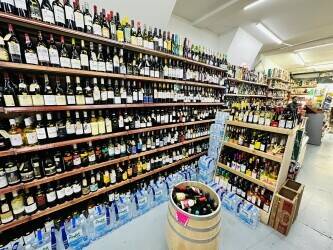 Prime Location Offlicense / Convenience store for SALE in East London - with value add potential Photo 3