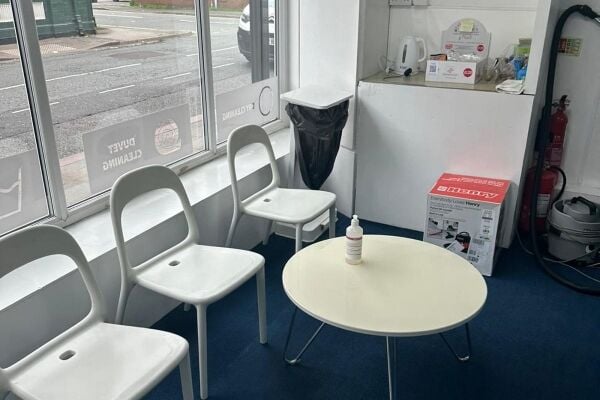 Freehold Launderette With Accommodation - Wrexham Freehold Launderette With Accommodation - Wrexham