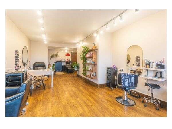 Beach front Hair & Beauty Salon and Holiday Letting Business For Sale Photo 3