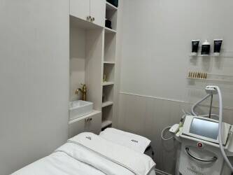 Luxury Nail hair and beauty salon for sale