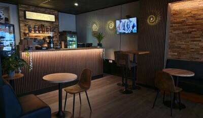 Actively Trading Elegant Wine Bar & Coffee Shop In Pembrokeshire 