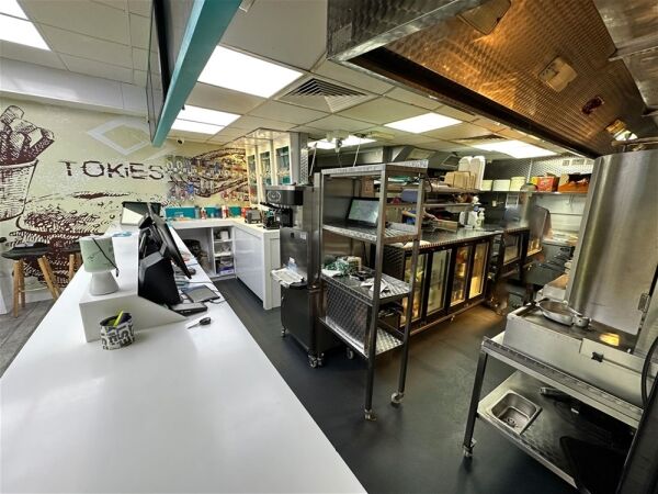 Hot Food Takeaway in West Didsbury Photo 3