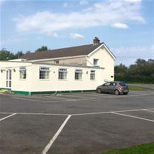 FREEHOLD PUBLIC HOUSE & RESTAURANT  NEAR ABERDARE