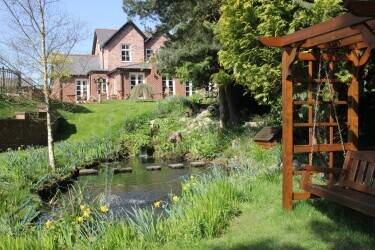 ELEGANT WELL EQUIPPED 8 BEDROOM COUNTRY HOUSE, BED & BREAKFAST/EVENTS AND WEDDINGS VENUE, WIRRAL Photo 3