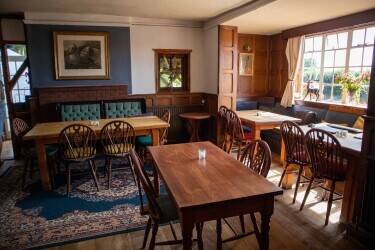 HERTFORDSHIRE - FREE-OF-TIE COUNTRY VILLAGE PUB Photo 3