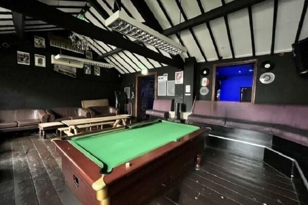 Commercial Property With 4 Flats - Stalybridge Commercial Property With 4 Flats - Stalybridge