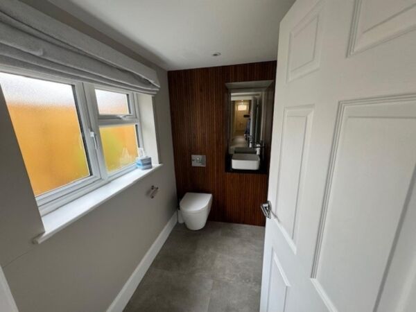 Commercial Premises Located In Wellesbourne For Rent Photo 3