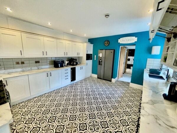 11 Bedroom Boutique Bed & Breakfast Located In Newquay, Cornwall