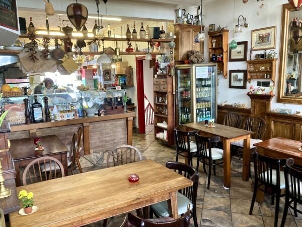 LICENSED RESTAURANT