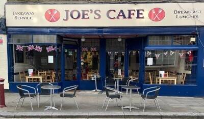 Traditional Family Cafe Business For Sale in Vibrant Surrey Market Town - Chertsey Photo 3
