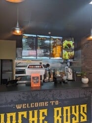 Fast food chicken & burger restaurant for sale in North London