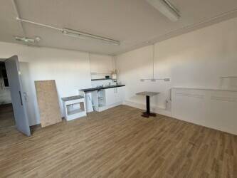 GWYNEDD – COMMERCIAL AND/OR HOTEL DEVELOPMENT OPPORTUNITY IN POPULAR NORTH WALES SEASIDE TOWN Photo 3