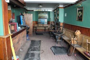 CARMARTHENSHIRE - MARKET TOWN CENTRE PUBLIC HOUSE