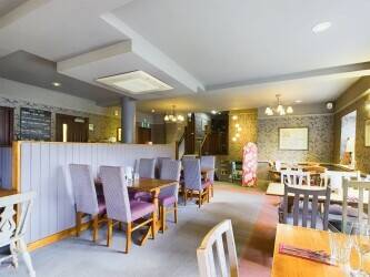 An extremely popular, very well established business in a prime location with a superb turnover. An extremely popular, very well established business in a prime location with a superb turnover.