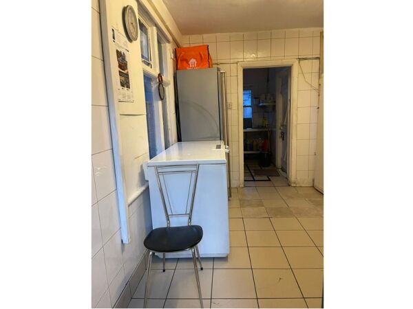 Established Takeaway in Prime Worcester Location