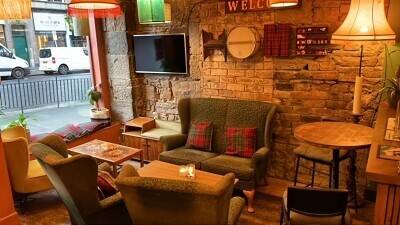 A deceptively spacious bar in a high footfall trading area of Edinburgh (ref 1707) A deceptively spacious bar in a high footfall trading area of Edinburgh (ref 1707)