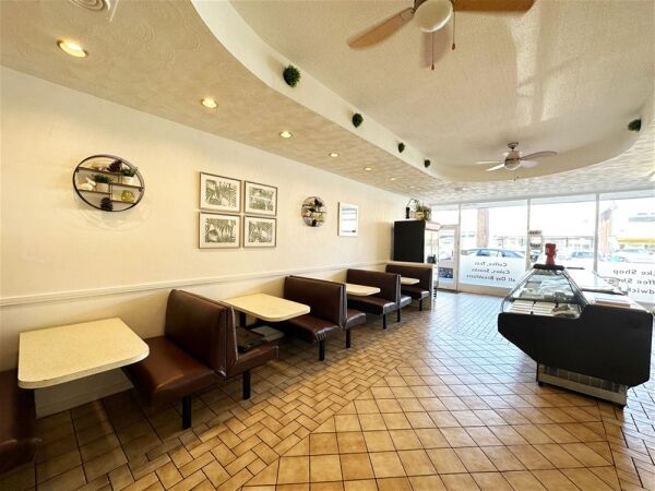 Cafe in Connah's Quay Photo 3