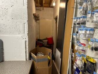 Long Established Traditional Electrical Shop in prime coastal location. Long Established Traditional Electrical Shop in prime coastal location.