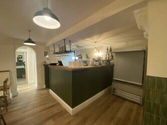 Popular Restaurant and Wine Bar in Wimbledon