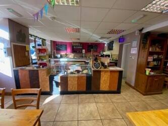SMART CAFE/RESTAURANT WITH 4 BEDROOM FAMILY HOME, NEAR SNOWDONIA NATIONAL PARK, NORTH WALES Photo 3