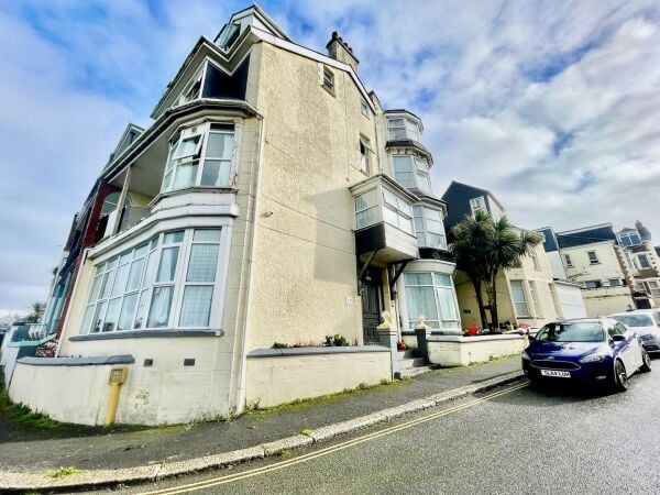 Freehold 16 Bedroom Commercial Property Located In Newquay, Cornwall