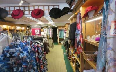 Established, Very Popular Country Fashion and Accessories Business Established, Very Popular Country Fashion and Accessories Business
