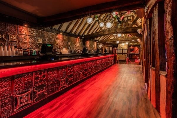 LANDMARK GRADE II* LISTED  FREEHOLD IN PRIME LOCATION