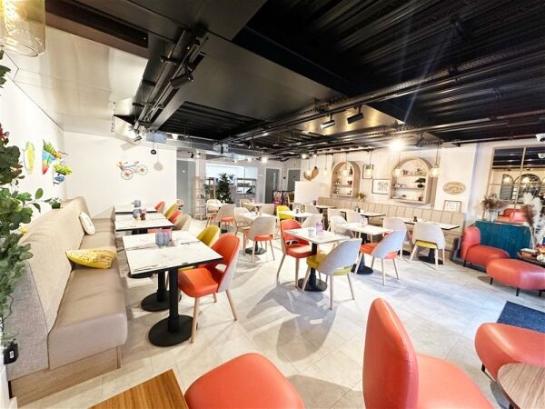 Restaurant in Altrincham Photo 3
