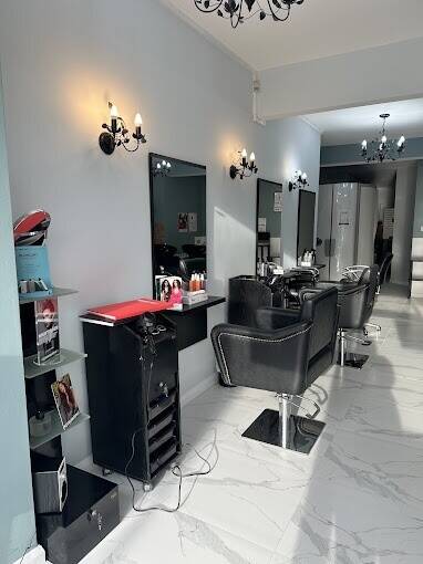 🌟 Hair & Beauty Salon for Sale – Prime Location Near Dagenham Heathway 🌟 🌟 Hair & Beauty Salon for Sale – Prime Location Near Dagenham Heathway 🌟