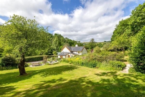 Three luxury glamping cabins with a four-bedroom detached cottage included with the sale - Mardu, Clun Photo 3