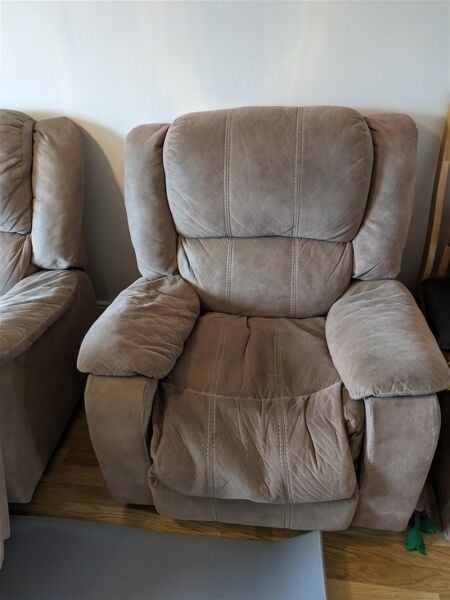 MOBILE UPHOLSTERY AND SOFA REPAIR PROVIDER MOBILE UPHOLSTERY AND SOFA REPAIR PROVIDER