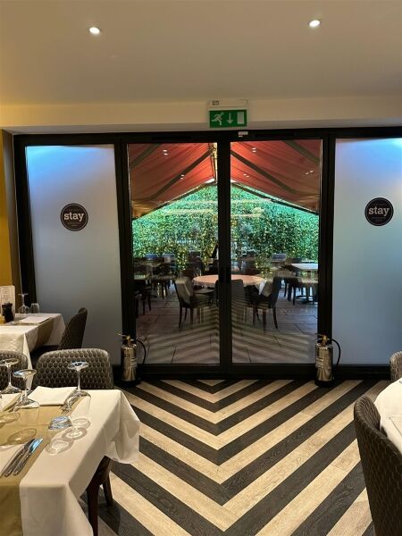 THRIVING BRITISH GASTROPUB AND LIVE ENTERTAINMENT Photo 3