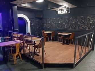 SHROPSHIRE - INVESTMENT NIGHTCLUB WITH TWO RESIDENTIAL PROPERTIES AND POTENTIAL FOR THE DEVELOPMENT